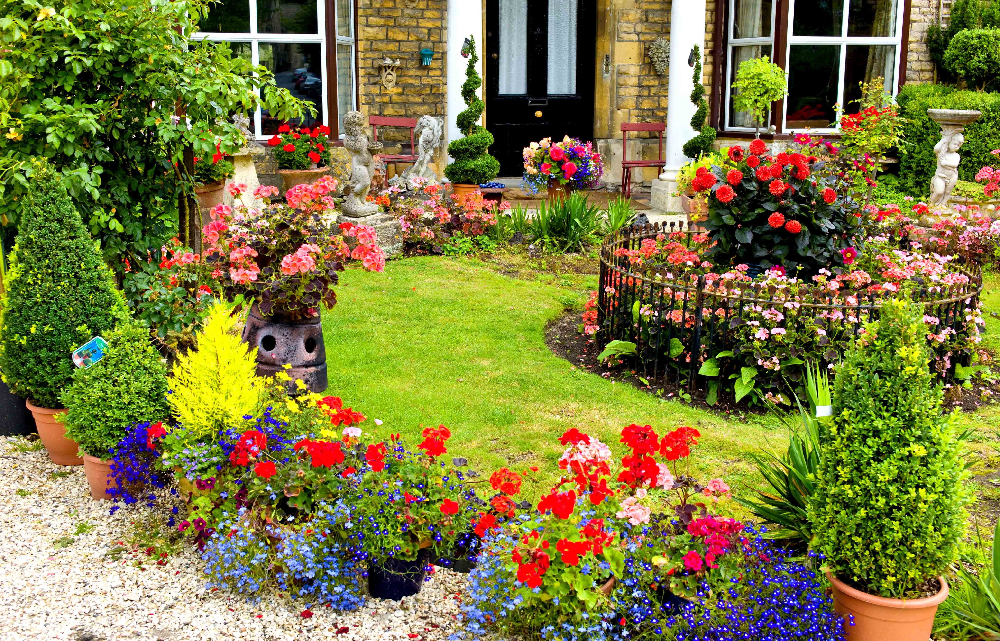 English Country Garden | Images from Around the World - Pixel By Pixel